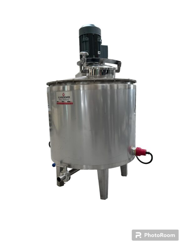 1000 LT Tank with Homogenizer and Agitator